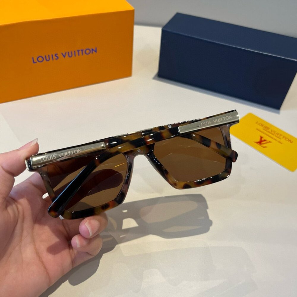 Louis Vuitton glasses - Picture 2 of 6